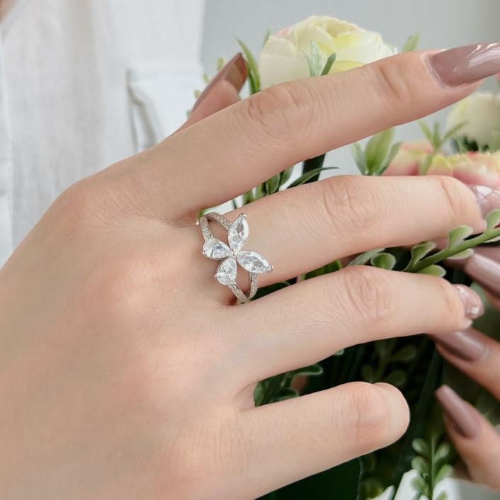 Ring Crystal Wings