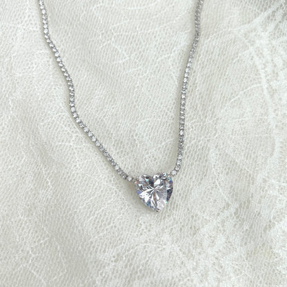 (WHITE) HEART OF LOVE Necklace