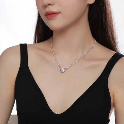 (WHITE) HEART OF LOVE Necklace