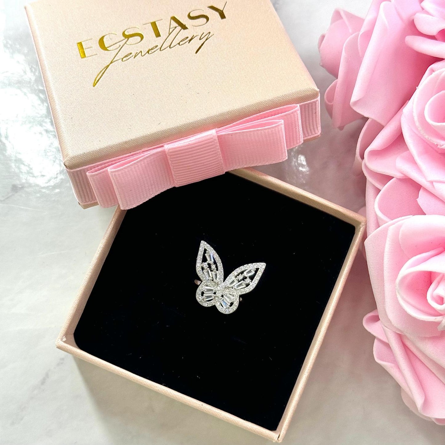 Ring Wings of Elegance